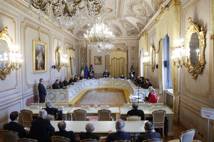 Decis�o do Tribunal de Mantova � registrada na Corte Constitucional