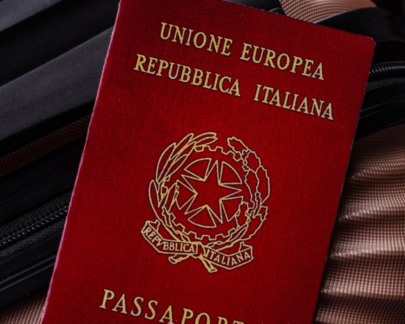 Processo na Corte Constitucional pode derrubar restri��es da cidadania italiana